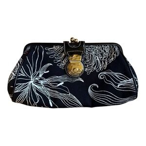 Liz Claiborne Kiss Lock Purse with Chain - NWOT